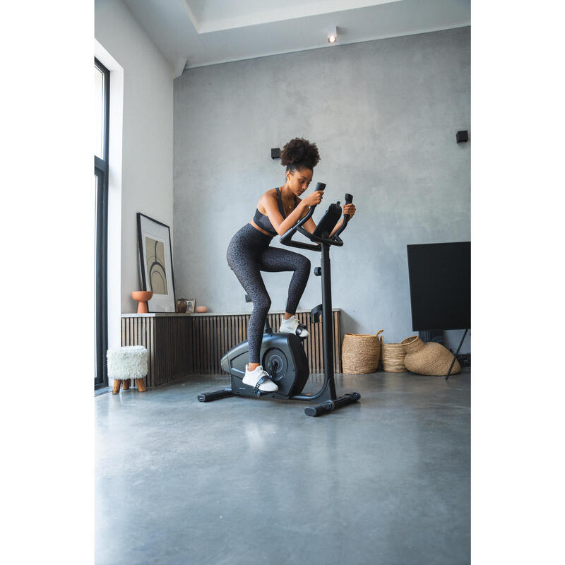 Bicicletă de apartament conectată și auto-alimentată EB900 B