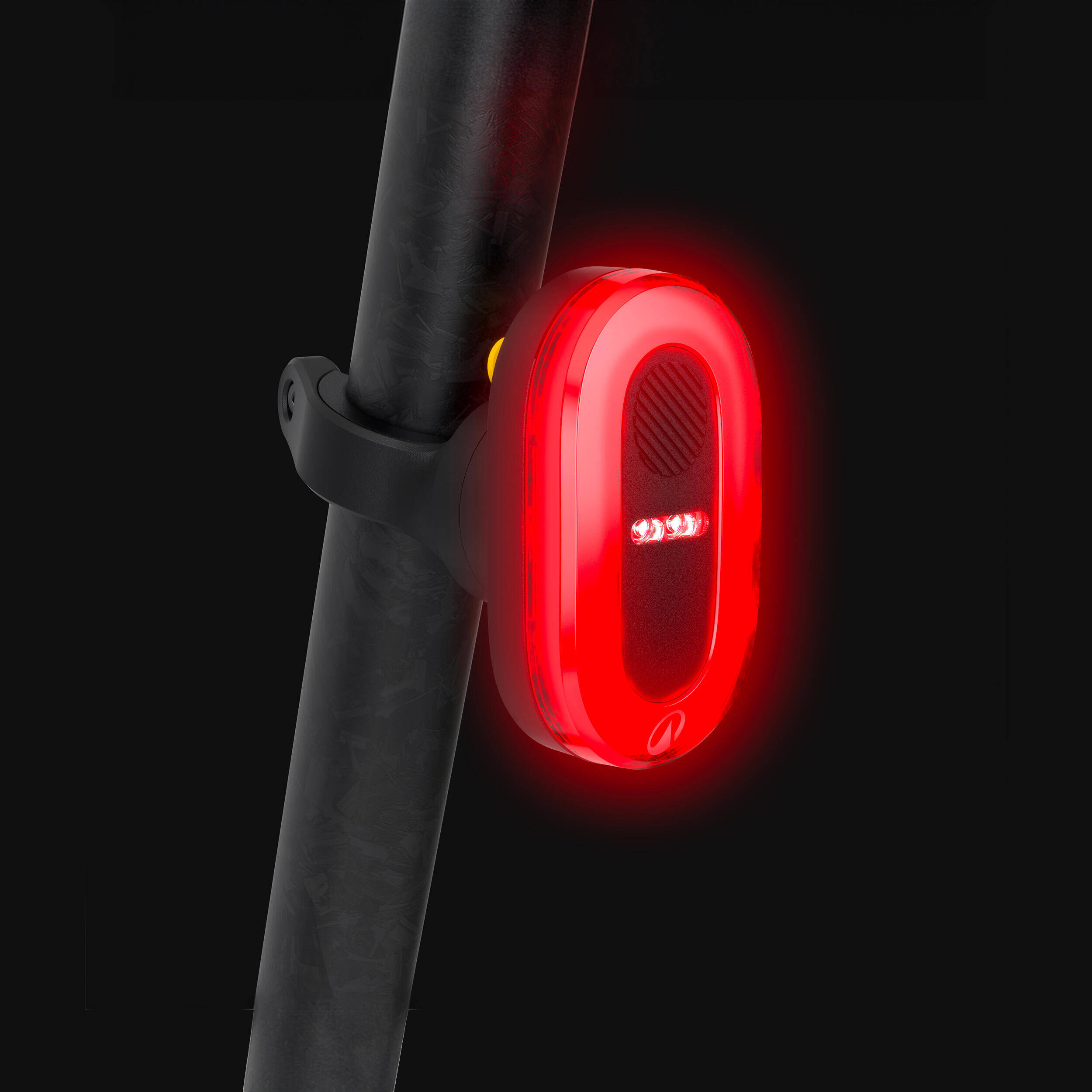 RL930 USB rechargeable rear bike light with deceleration sensor -  2