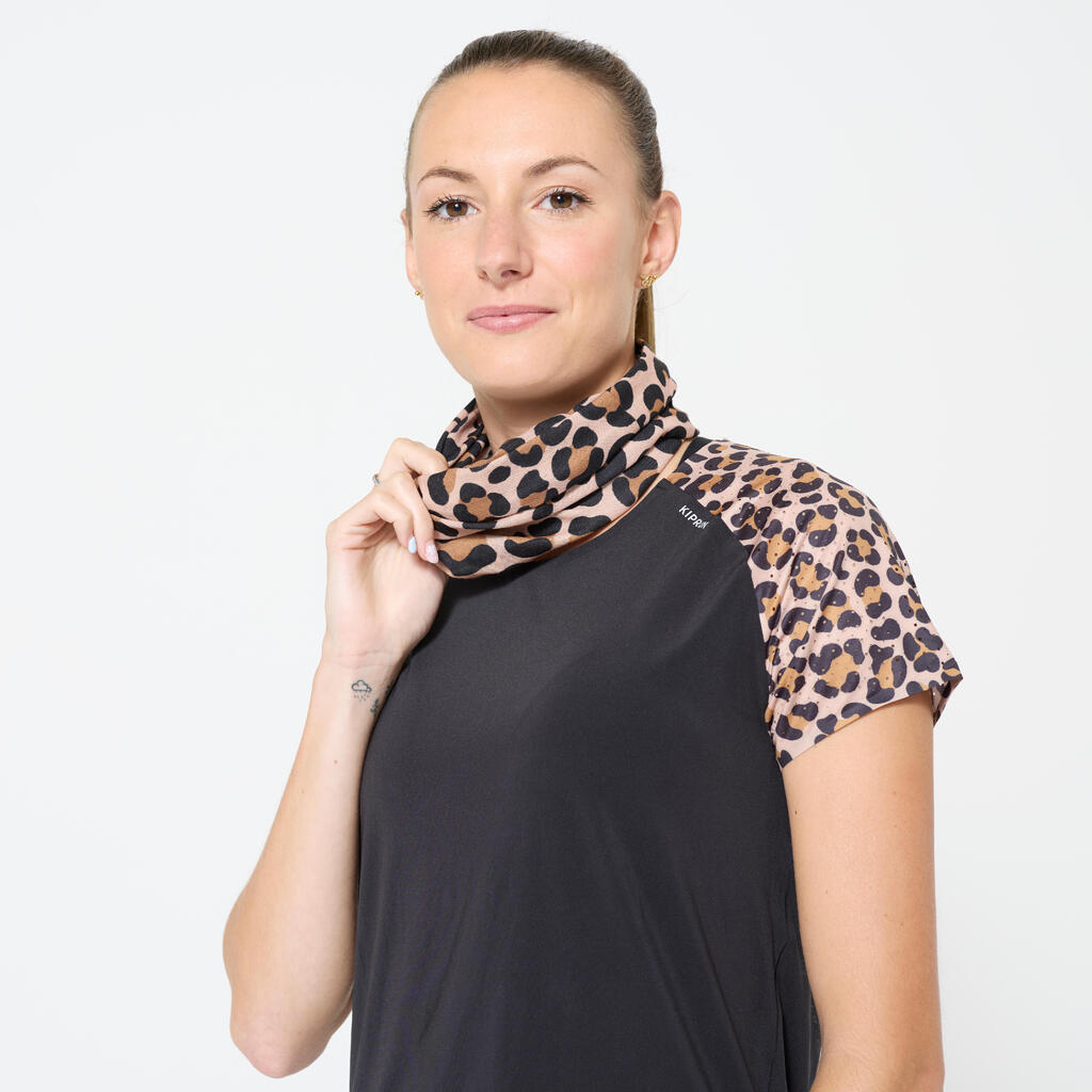 Bežecký multifunkčný nákrčník/čelenka unisex hnedý s leopardím vzorom