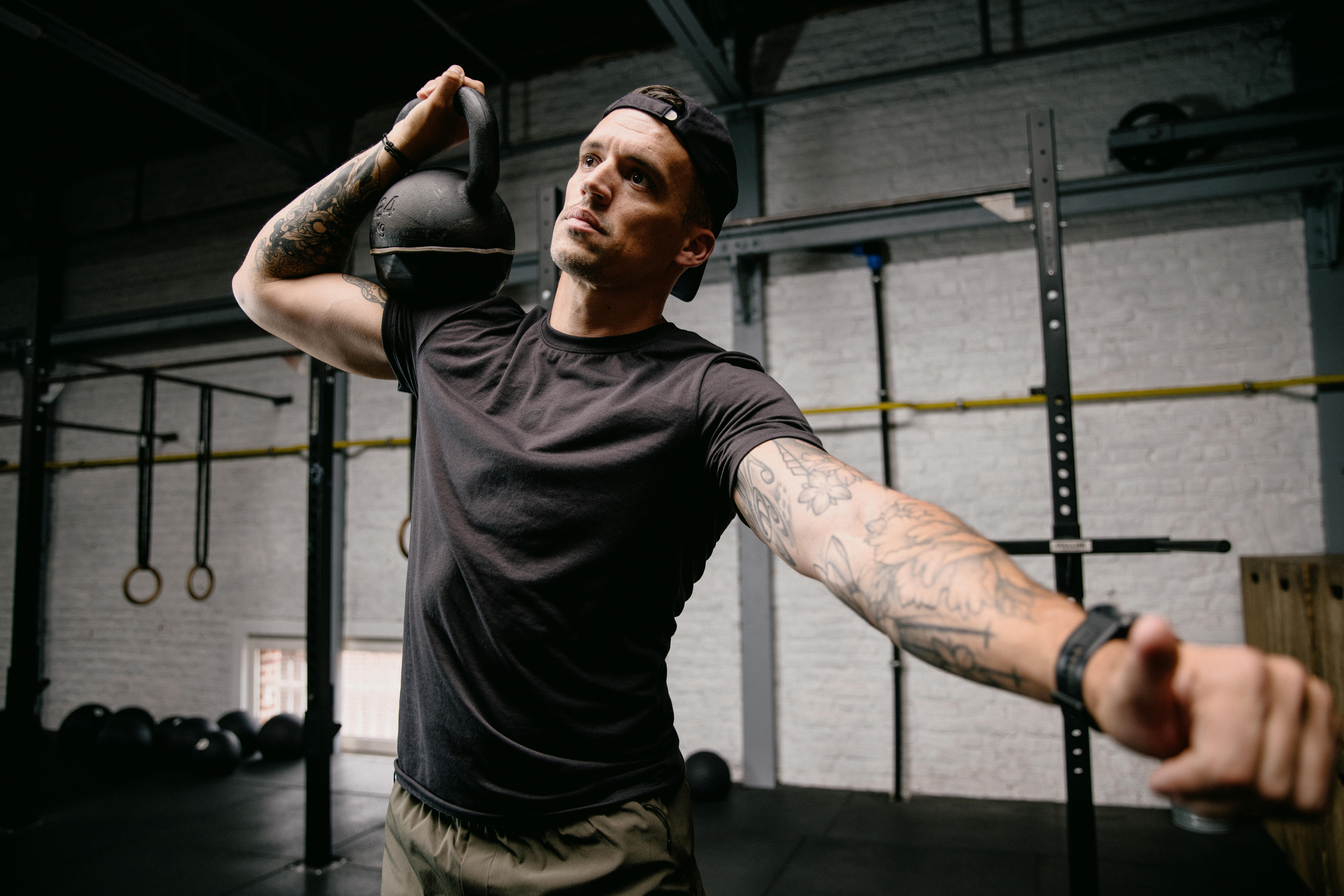 Men's Slim-Fit Breathable Cross Training T-Shirt - Black - DOMYOS