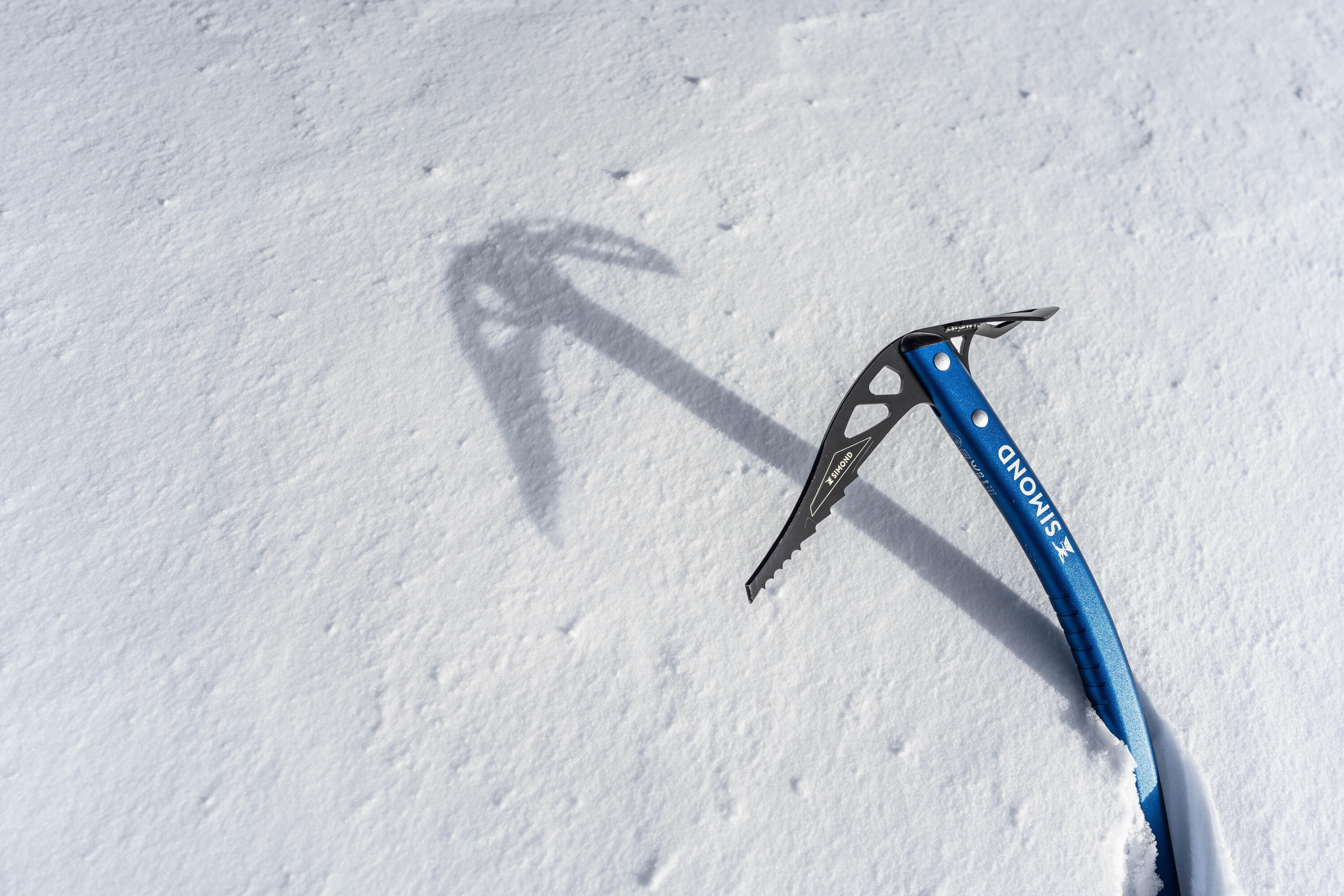 Piolet d'alpinisme technique et polyvalent, Naja panne 8/11