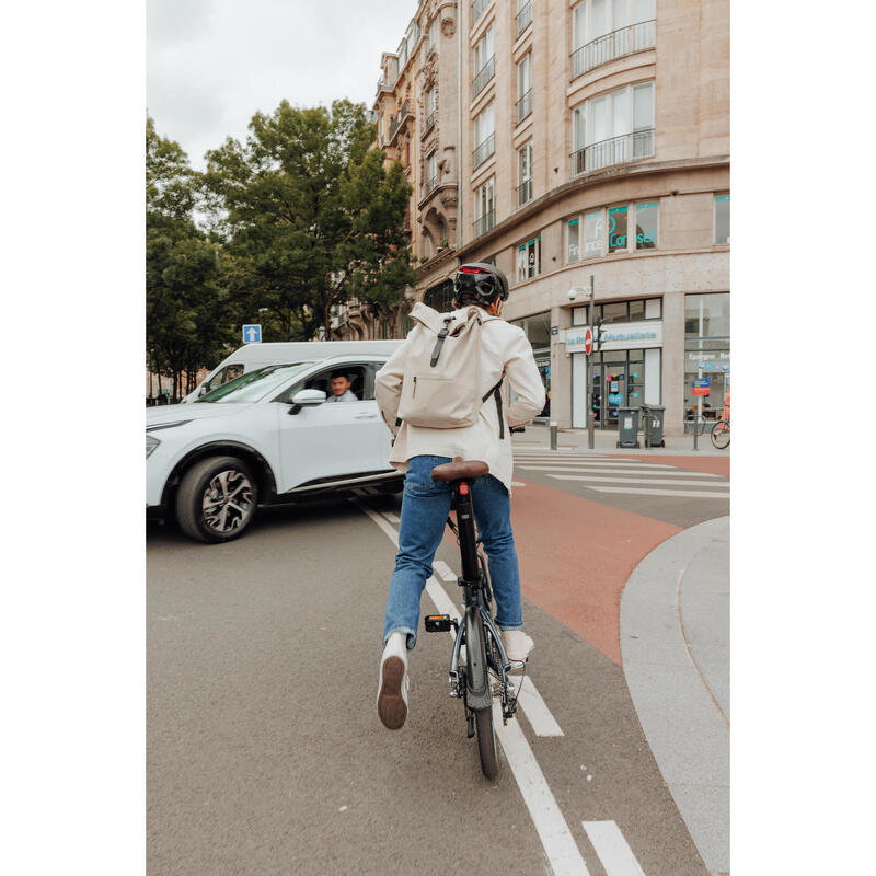 Casque vélo ville 900 - visière et éclairage arrière - noir