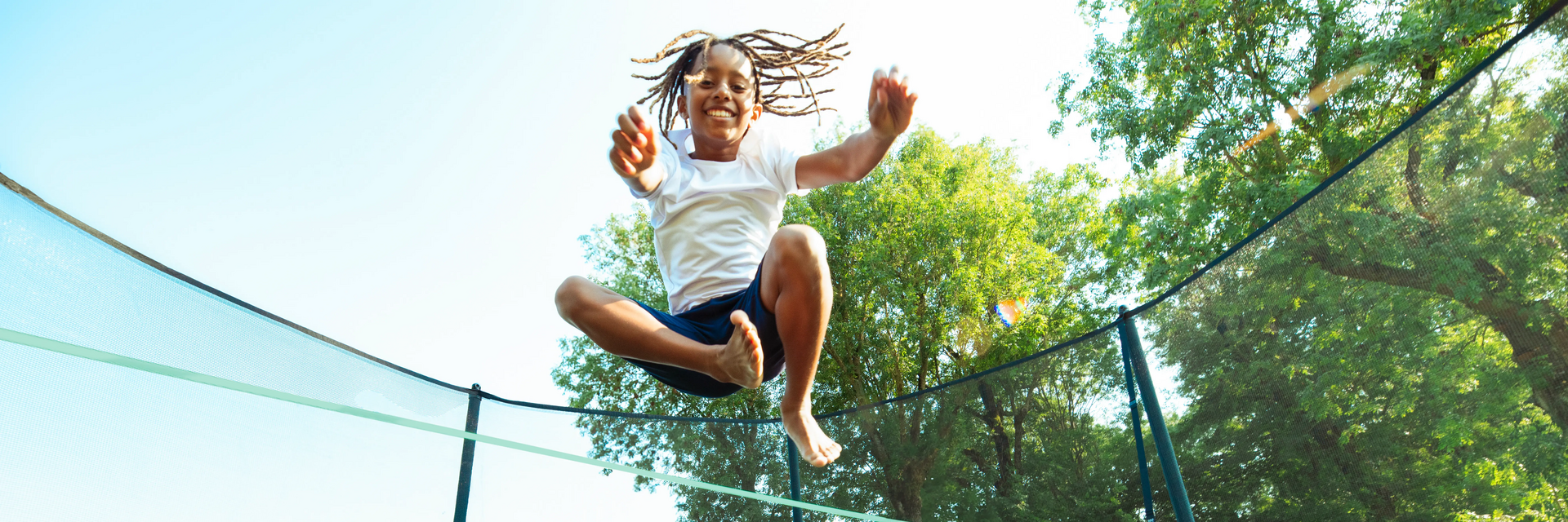 Dein Trampolin warten: Fit für die warme Jahreszeit