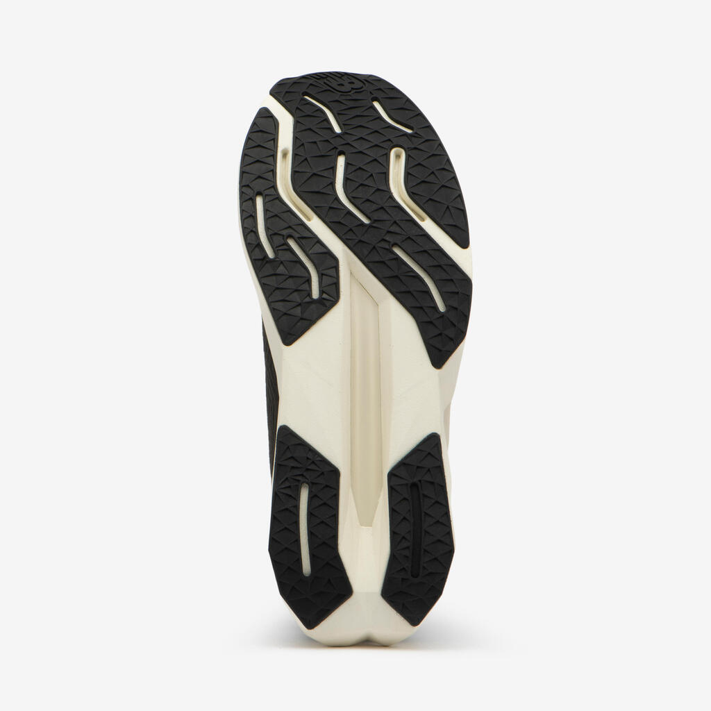 Meeste jooksujalatsid New Balance Fuelcell Propel V5, must