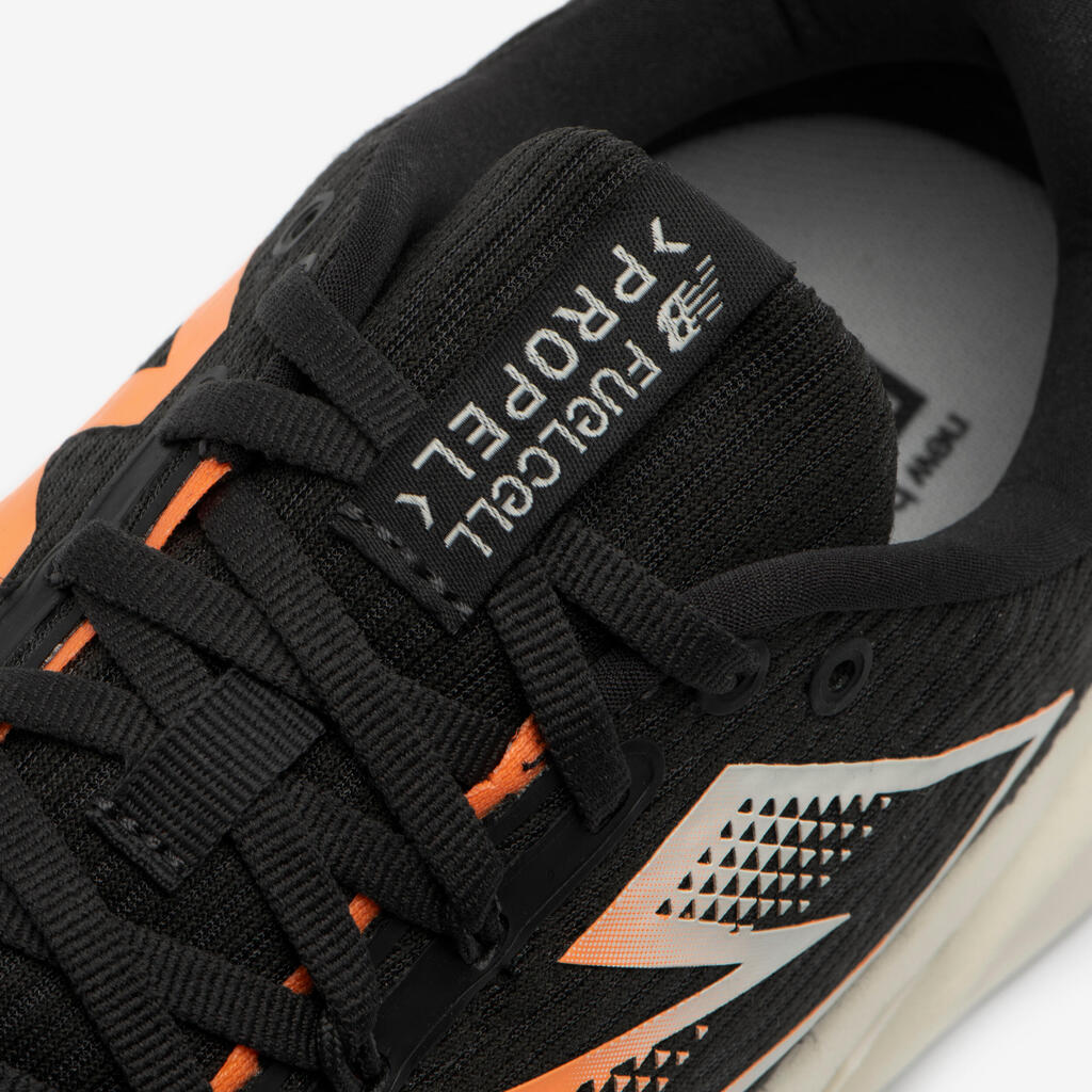 Meeste jooksujalatsid New Balance Fuelcell Propel V5, must