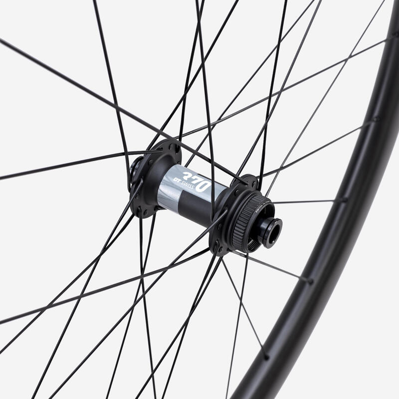 Pár karbonových kol VR 35 kompatibilní s Tubeless a kotoučovými brzdami Shimano