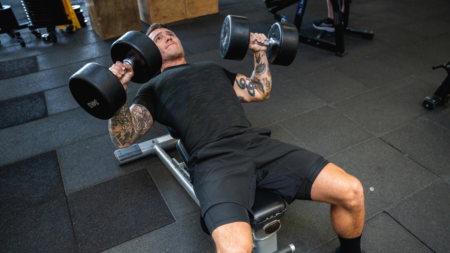 8 exerciții cu ganterele - rutina mea de fitness