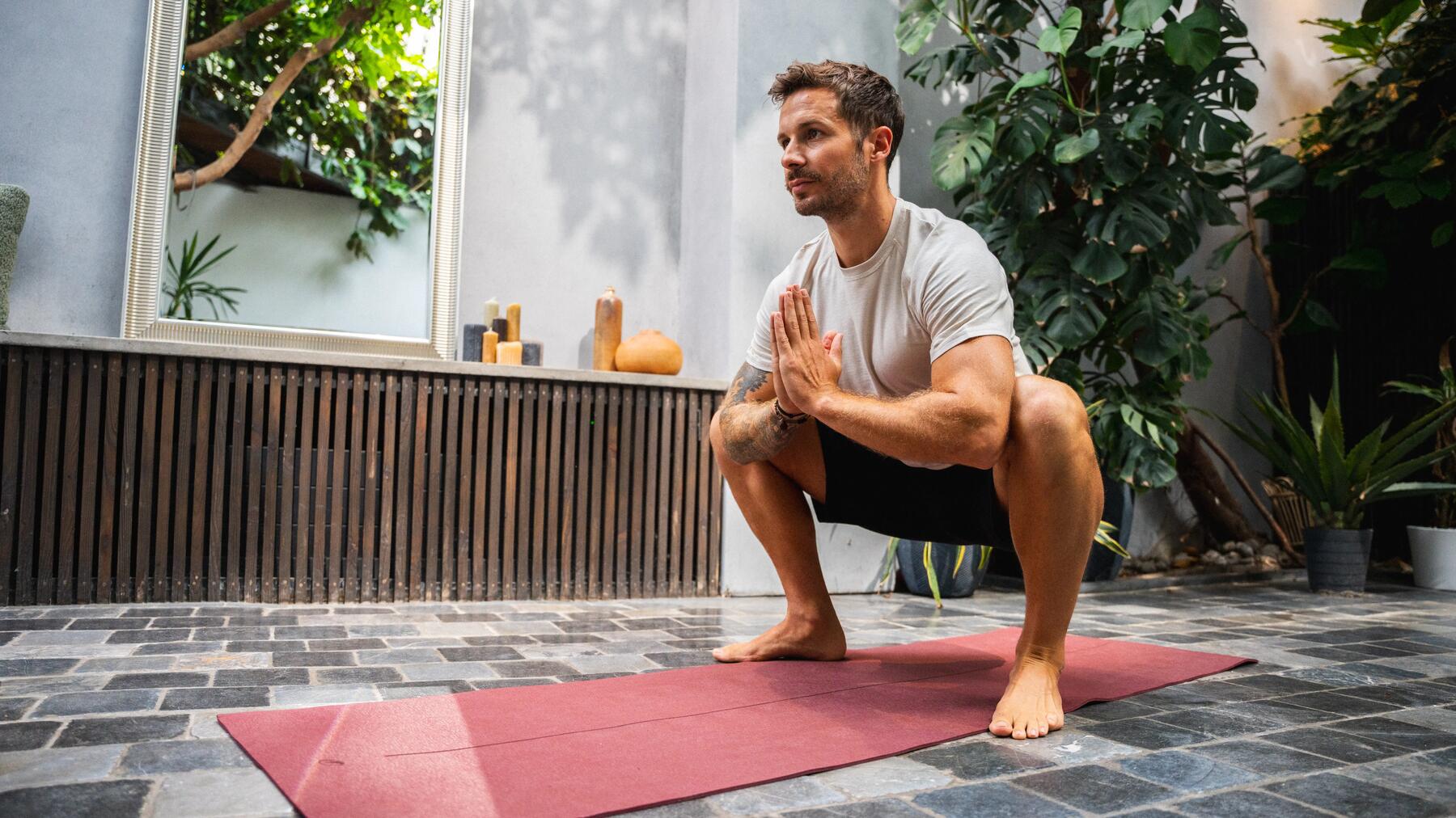 Erfahre hier, was das Ashtanga Yoga ist und worauf du bei der Ausübung unbedingt achten solltest!
