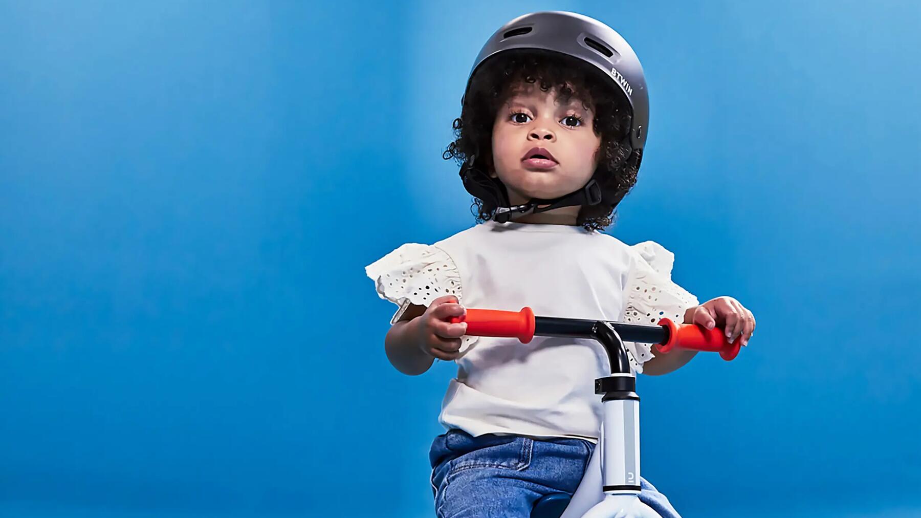 How to choose a bicycle helmet for a baby