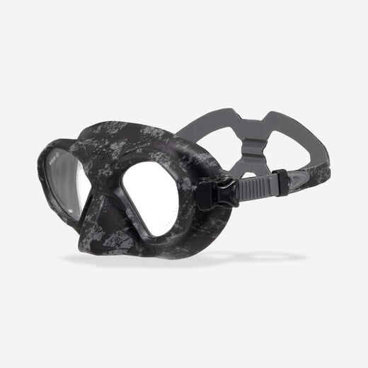 
      Freediving and spearfishing mask - Beuchat Shark Black
  