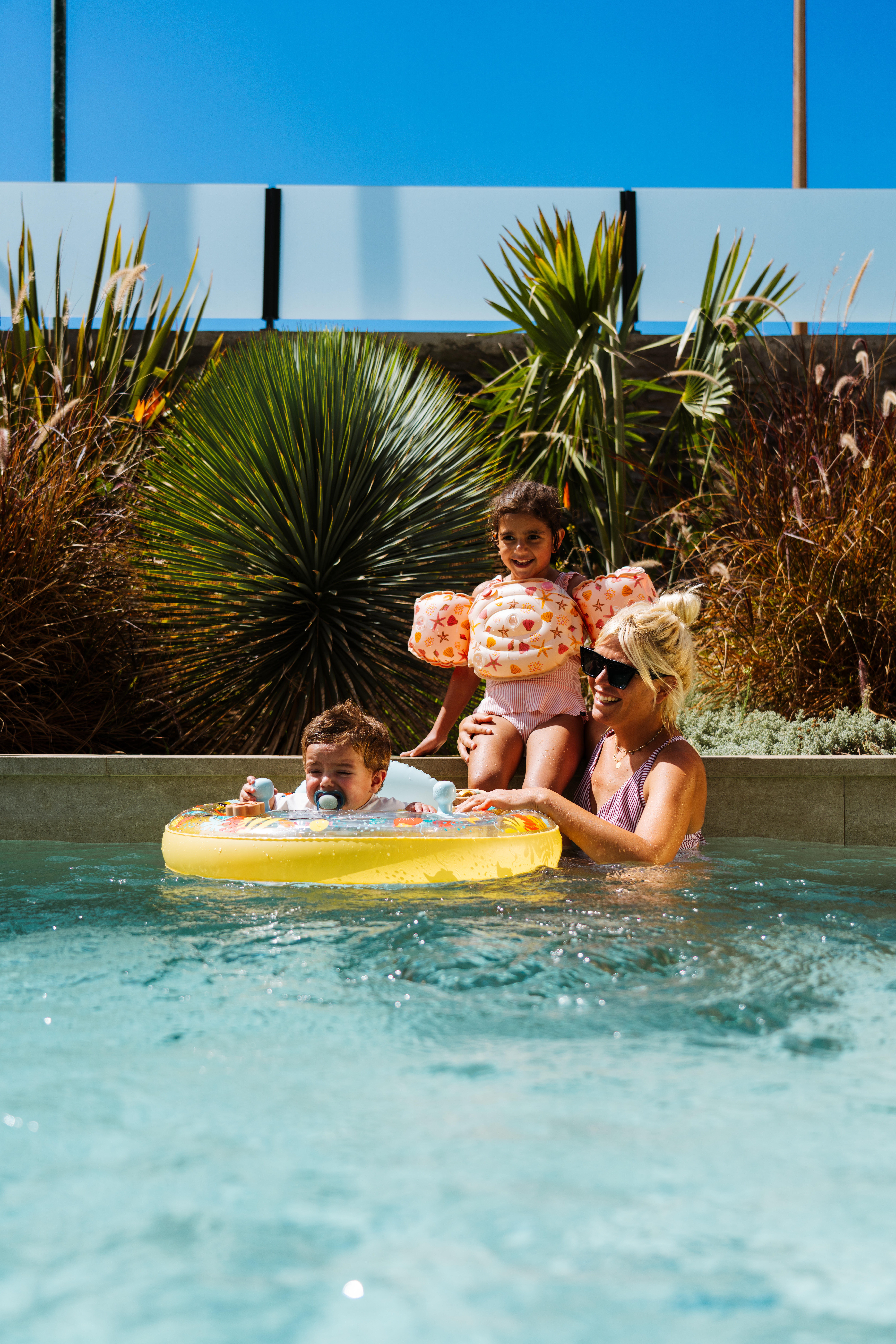 Baby Inflatable Pool Ring with Seat and Handles - 7-15 kg Yellow - NABAIJI