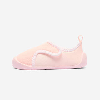 Baby gym bootees breathable with rip-tab fastening, pink and white