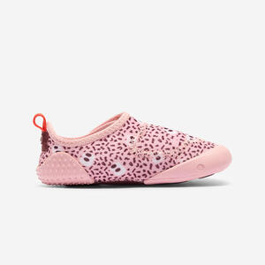 Zapatillas primeros pasos barefoot antideslizantes Domyos 580 rosa del 20 al 32