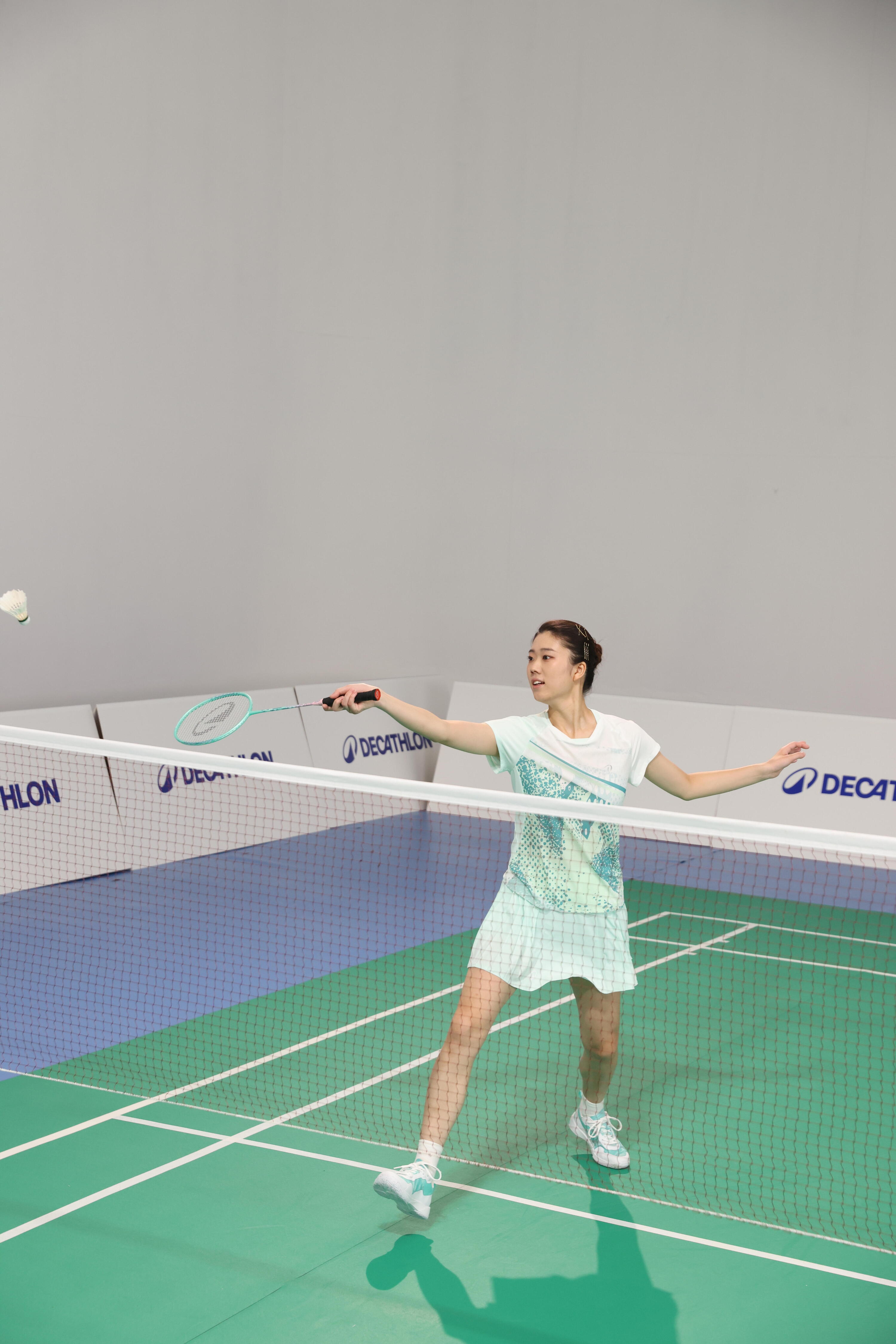 CALÇADO DE BADMINTON/SQUASH MULHER BS 560 TURQUESA BRANCO 9/16