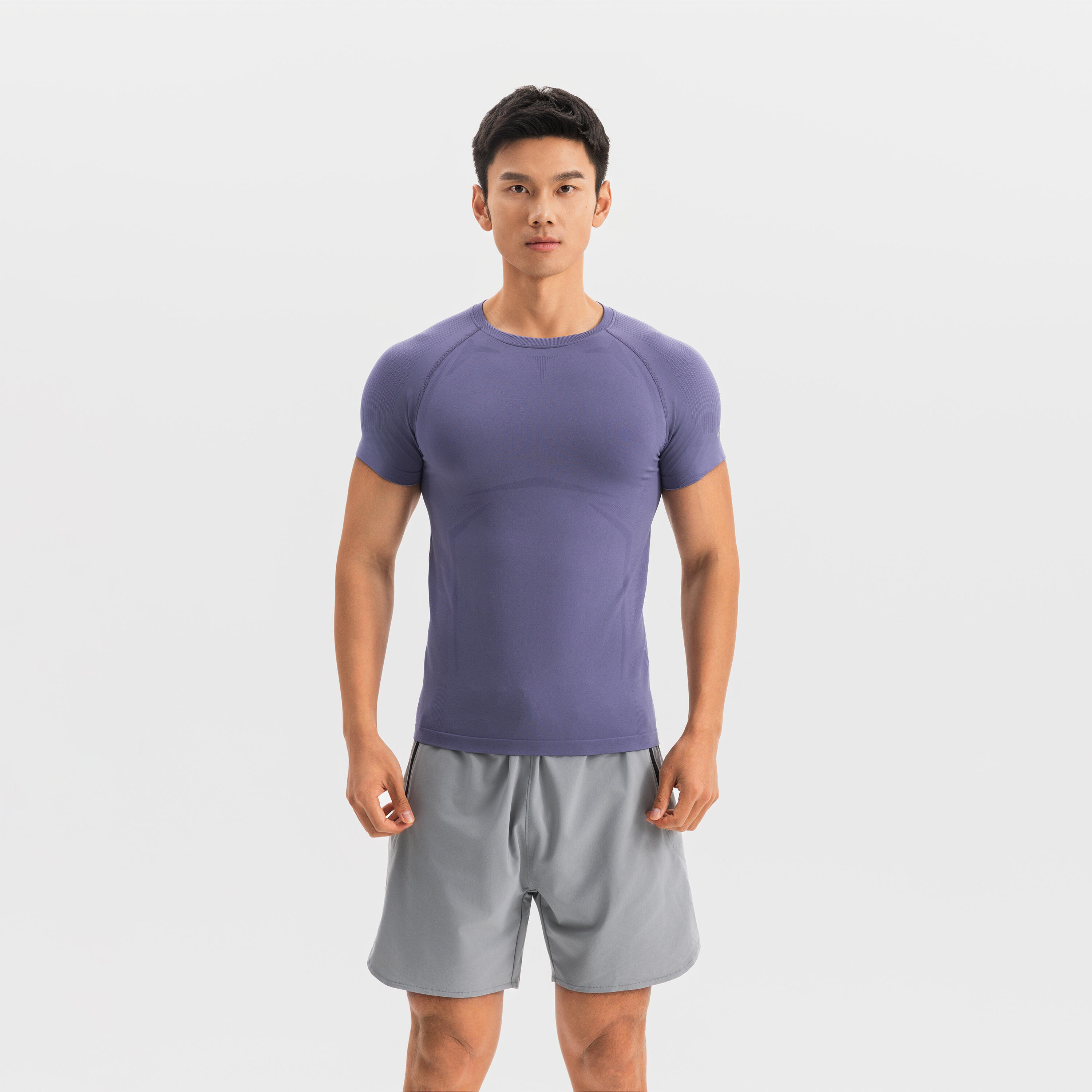 MEN STRENGTH TRAINING SLIM SEAMLESS T-SHIRT--foggy purple