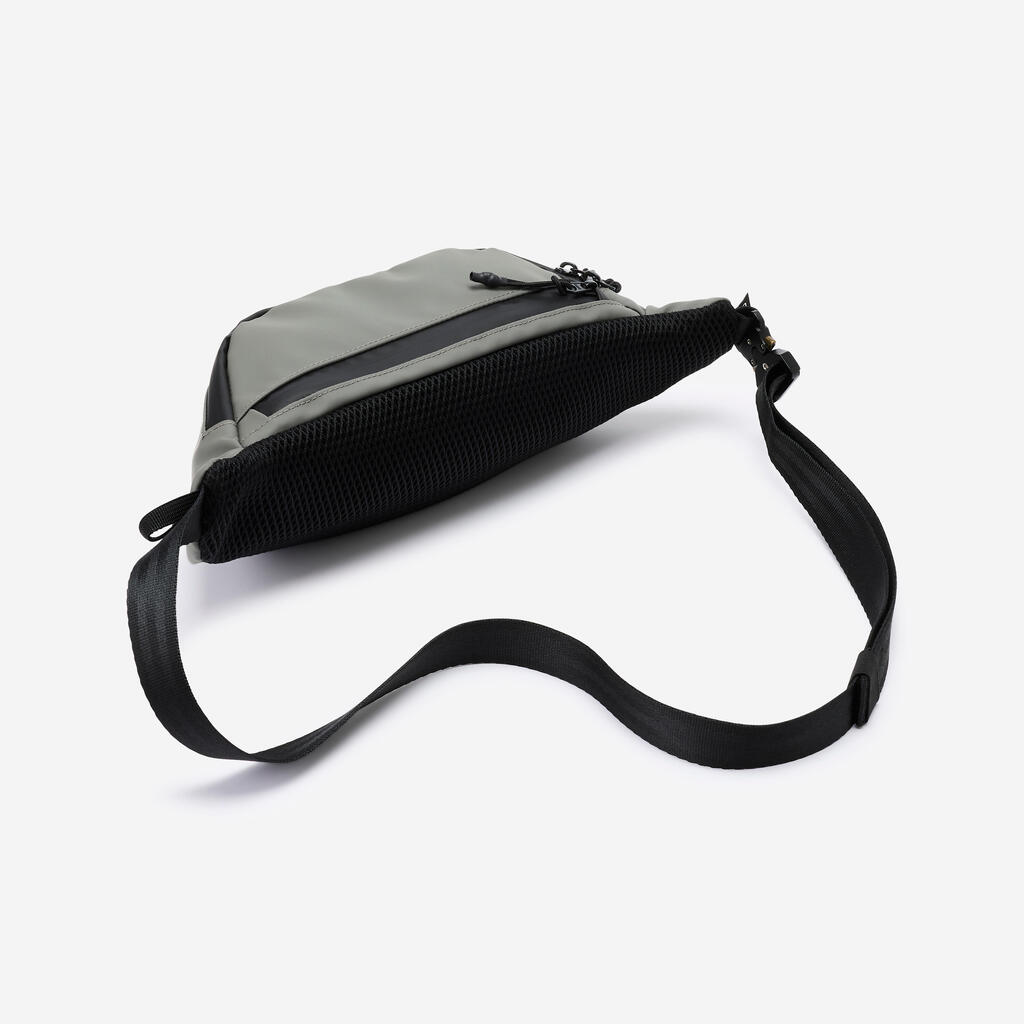 Waterproof bumbag with 2 pockets