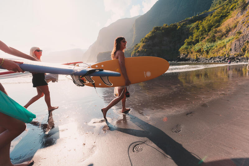 Comment choisir sa planche de surf pour débuter