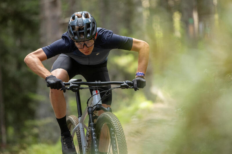 BICICLETA MOUNTAIN BIKE: DE CE SĂ TRECI LA VARIANTA CU TRANSMISIE CU O SINGURĂ FOAIE?