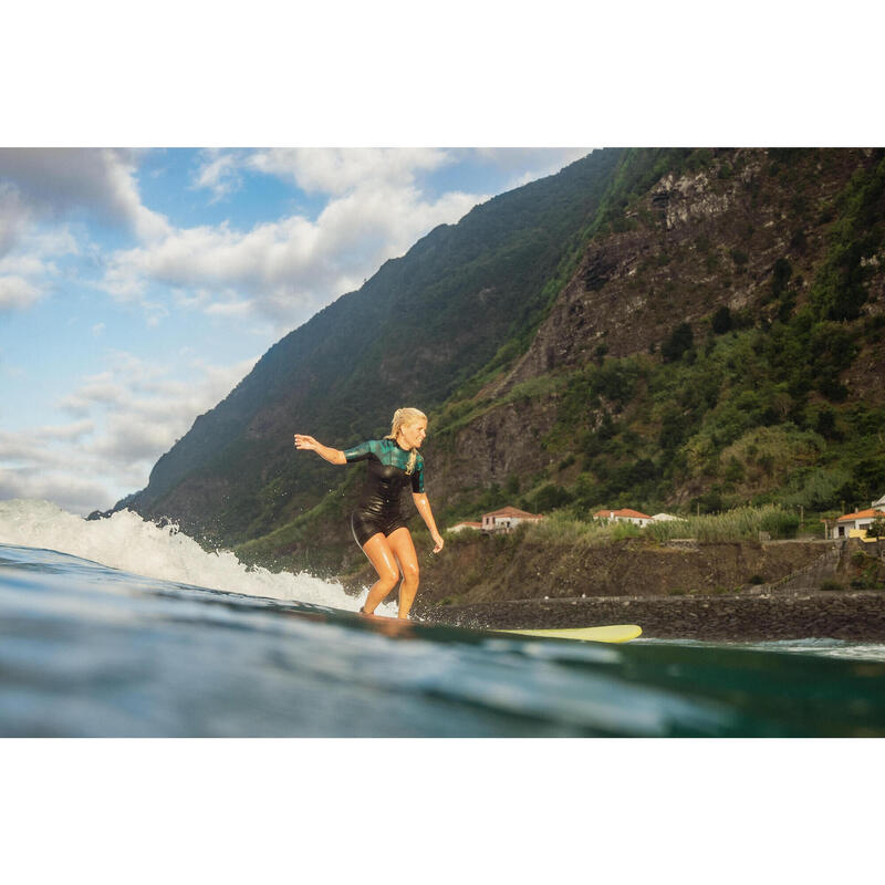 Combinezon Shorty surf 500 1,5mm fermoar spate mâneci scurte Mirage Negru Damă