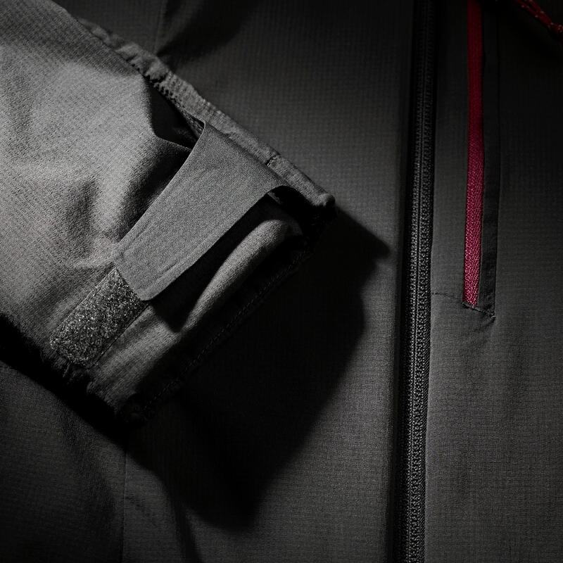Geacă cu protecție împotriva vântului Softshell Trekking MT900 Kaki Damă