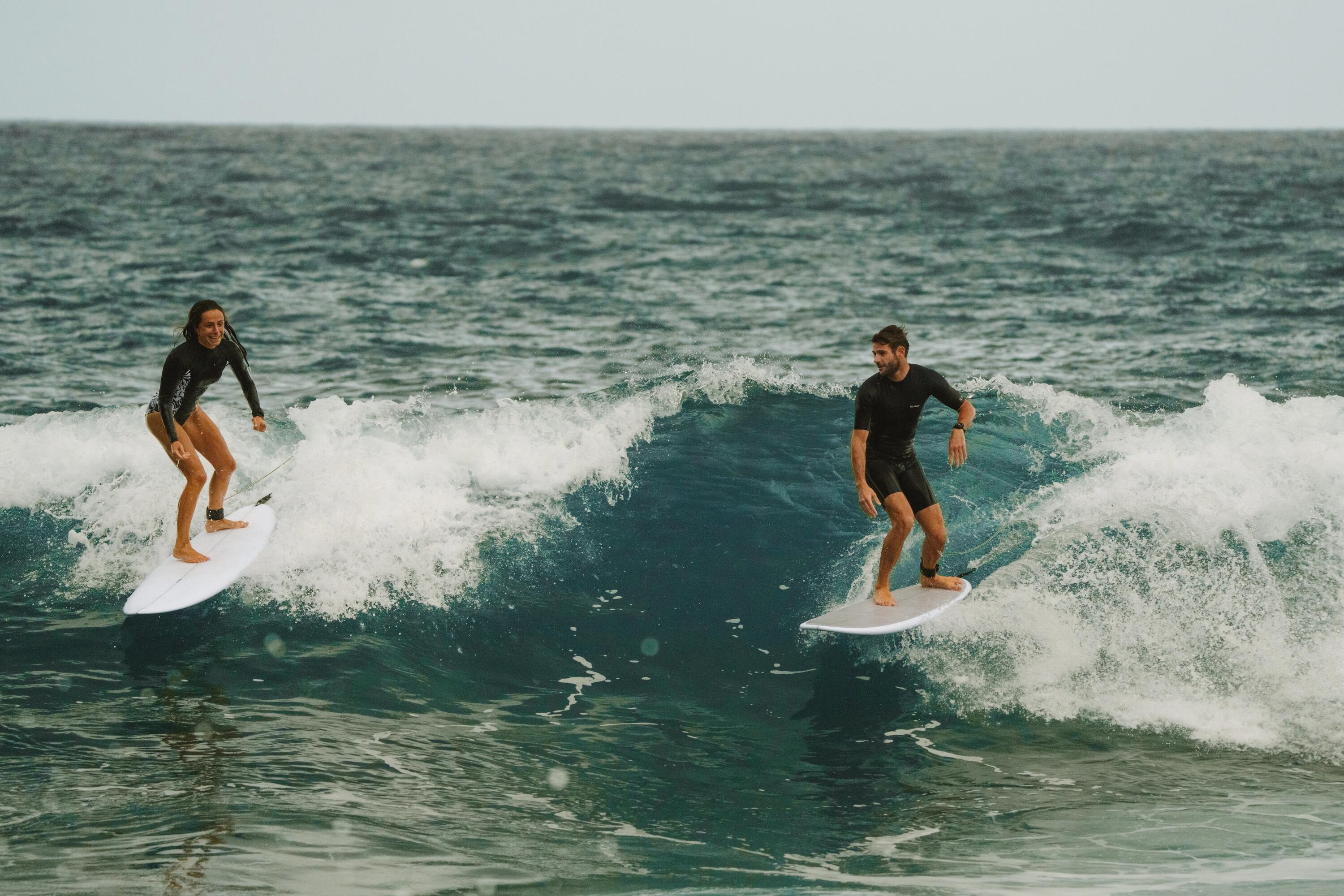 Como escolher o fato de surf?