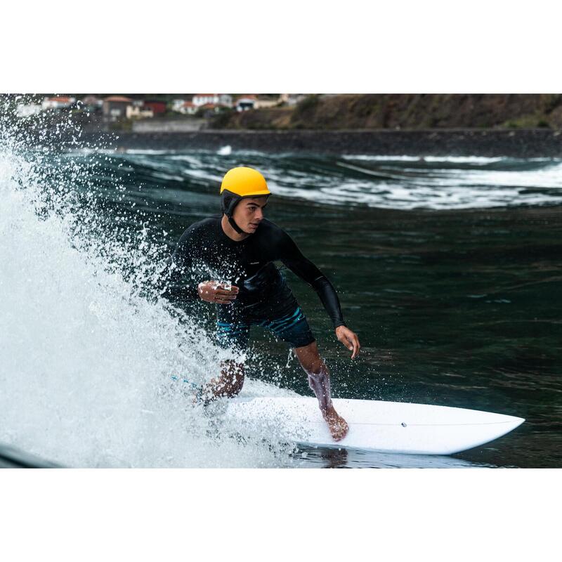 Casque pour la pratique du surf . Jaune
