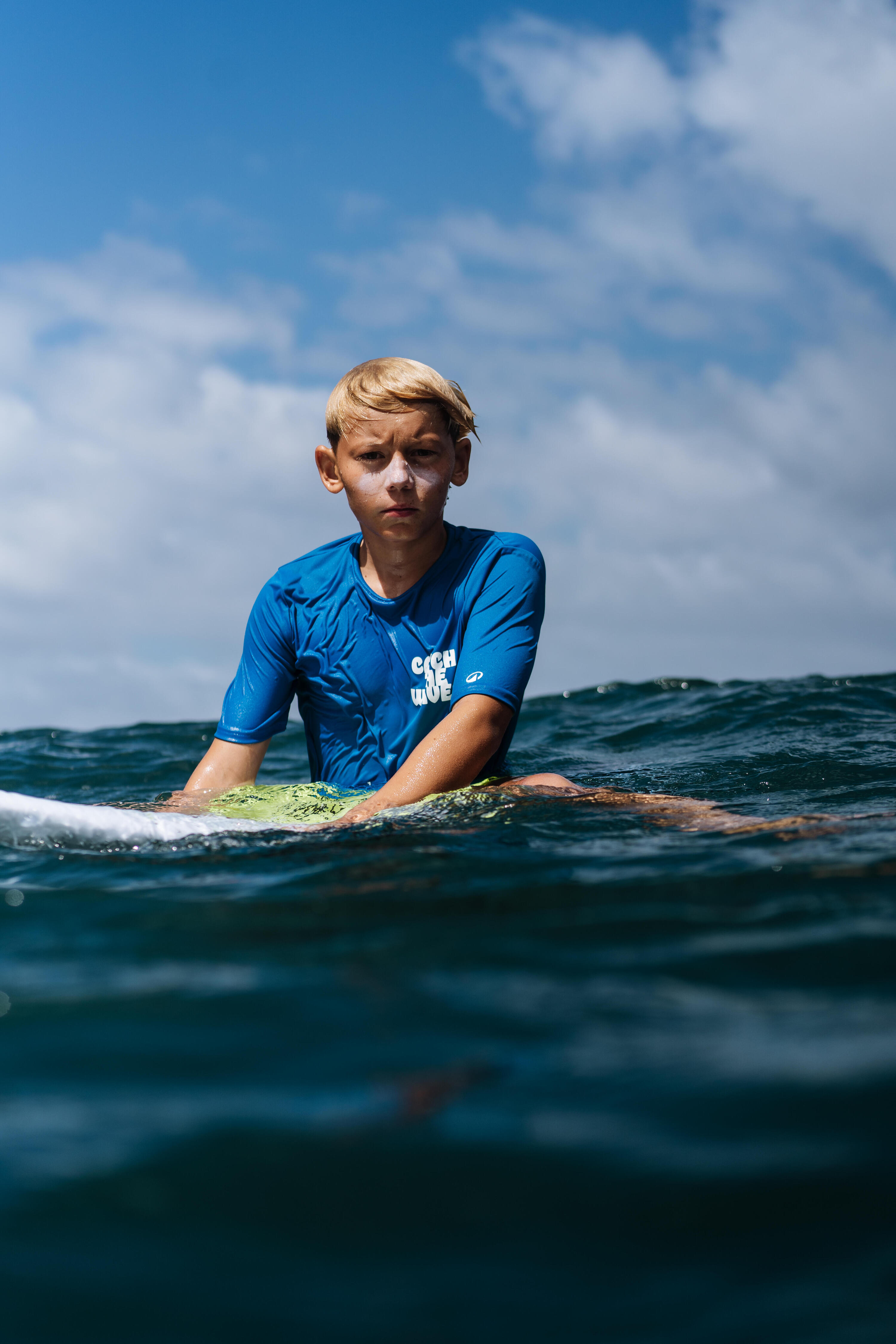 T-shirt anti UV manches courtes surf Junior - 100 Wax bleu 14/15