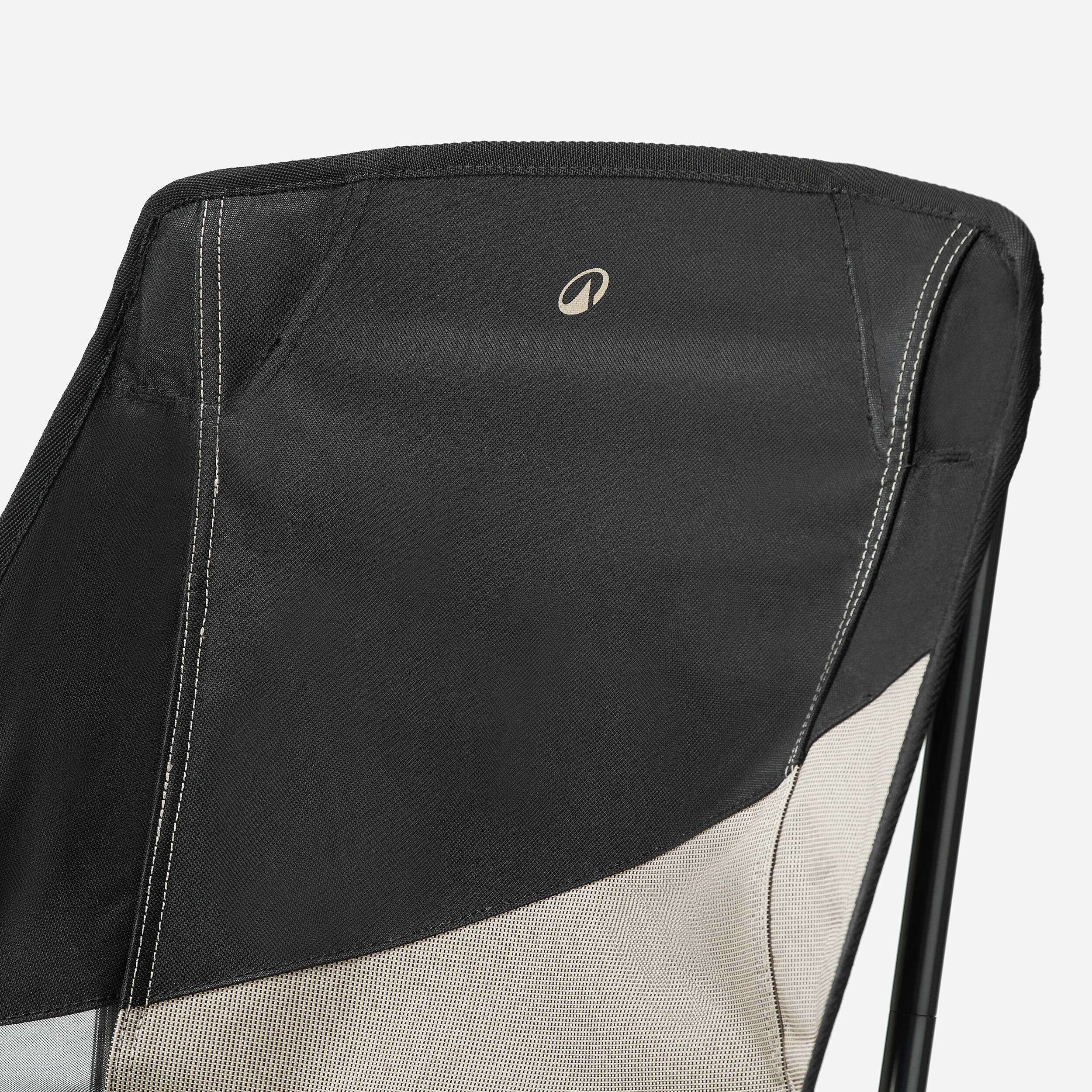 LOW CAMPING CHAIR 500 L - COMPACT AND FOLDABLE