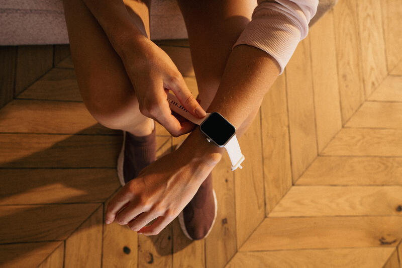Comment choisir sa montre connectée de sport pour femme ?