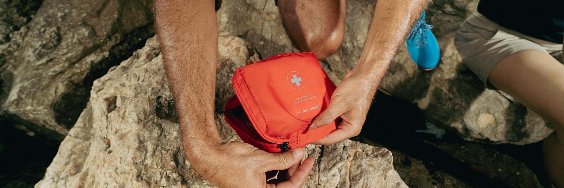 La trousse de secours en randonnée 