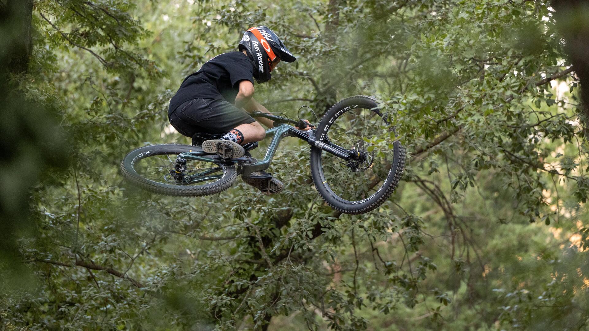 Les 10 avantages et inconvénients du VTT tout suspendu