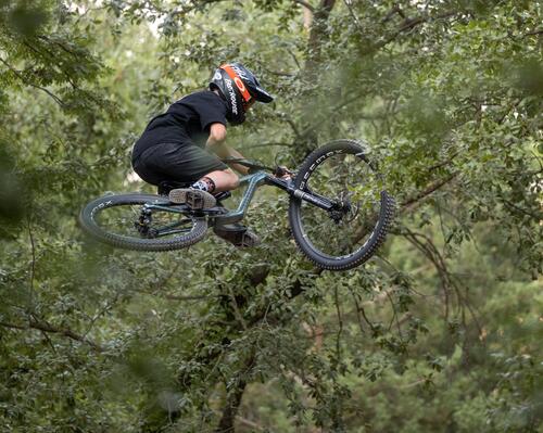 Suspensiones electrónicas MTB: ¿Qué es el Sistema Flight Attendant?