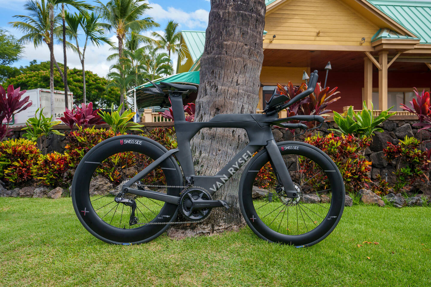 VAN RYSEL XCR TRI ULTEGRA Di2 Lifestyle