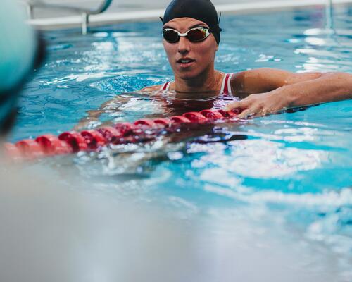 Natation synchronisee : réaliser une godille avec Lalie Chassaigne