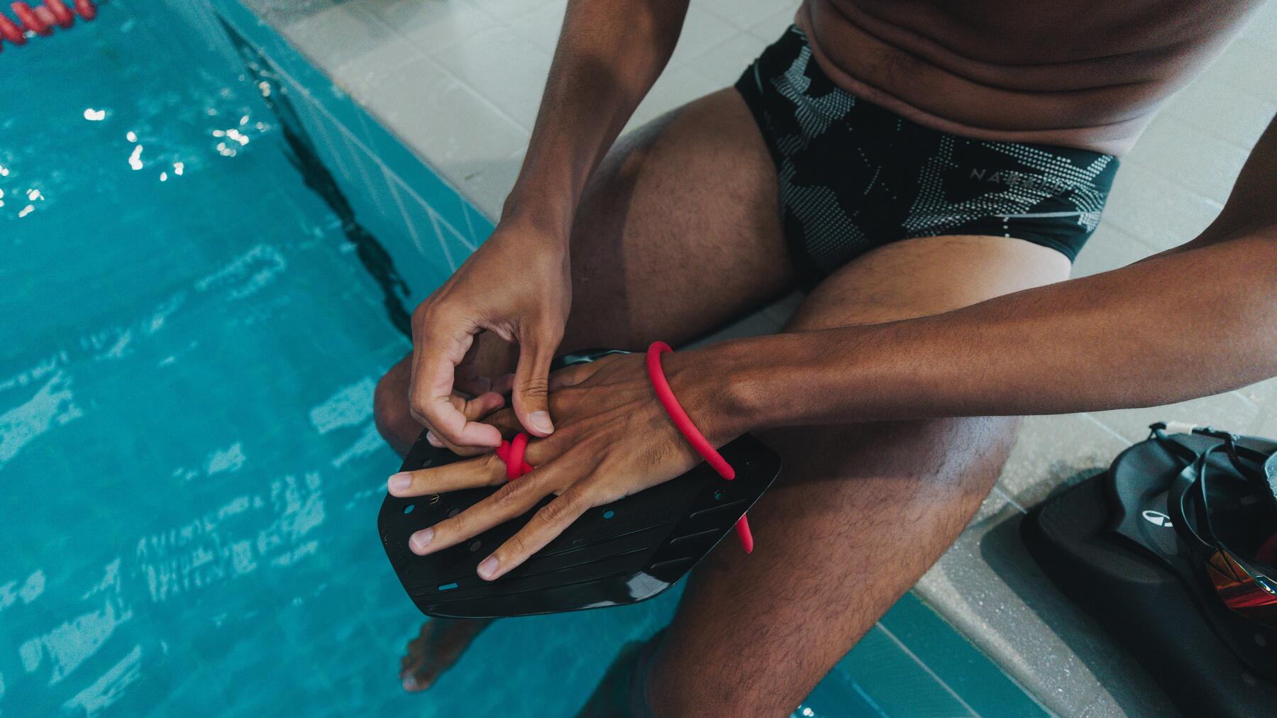 How to choose your swimming hand paddles