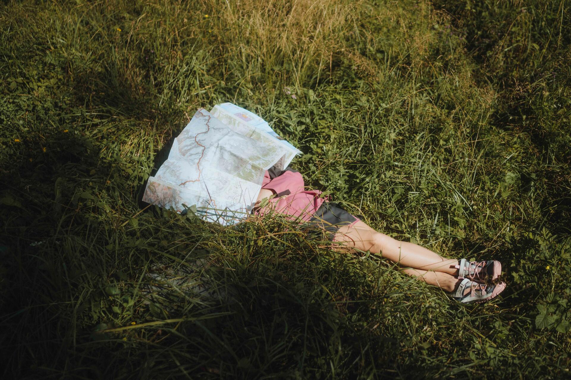 Foto di fiori davanti a un negozio DECATHLON