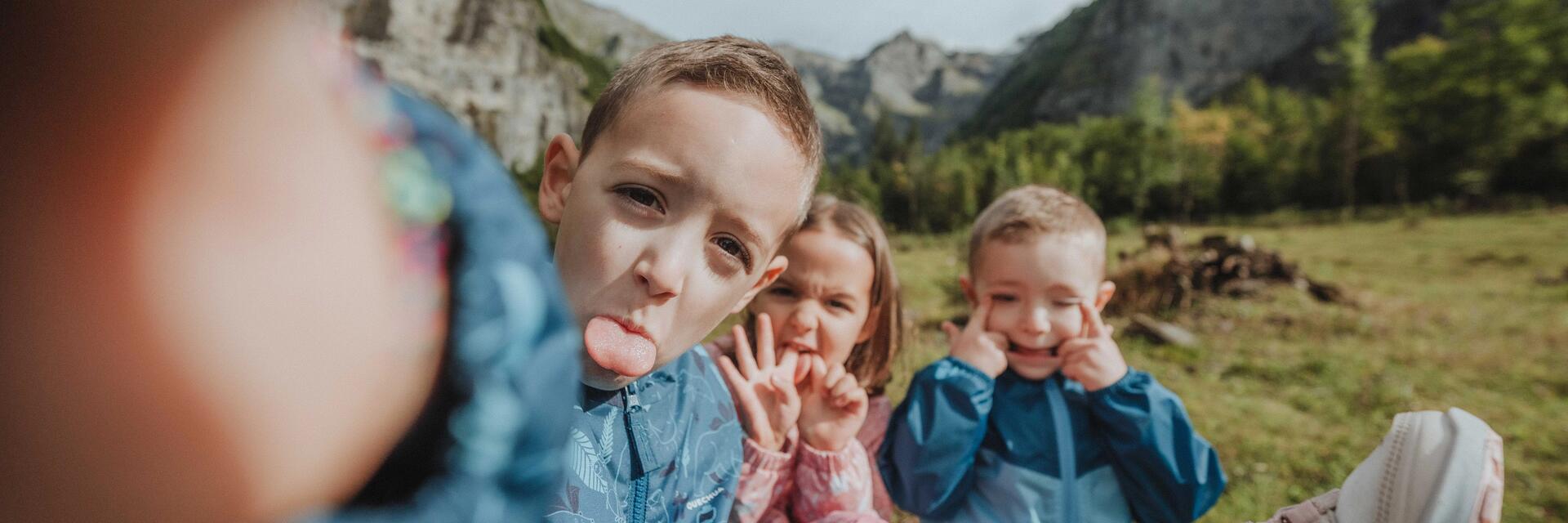 Die schönsten Wanderwege mit Kinderwagen genießen