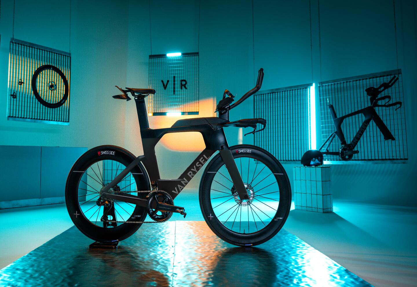 VAN RYSEL XCR Teaser