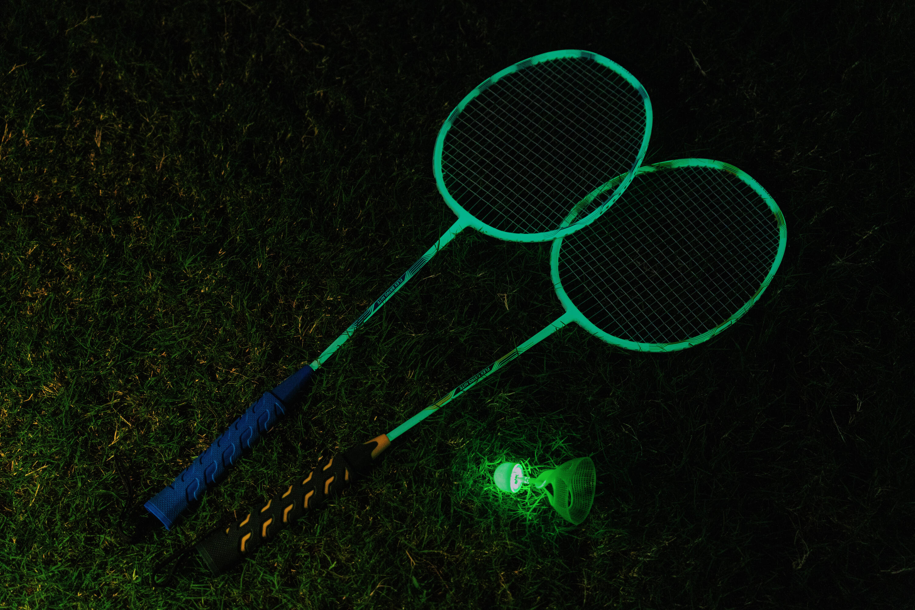 Ensemble badminton - 2 raquettes 2 volants Sensation 190 bleu jaune 18/20