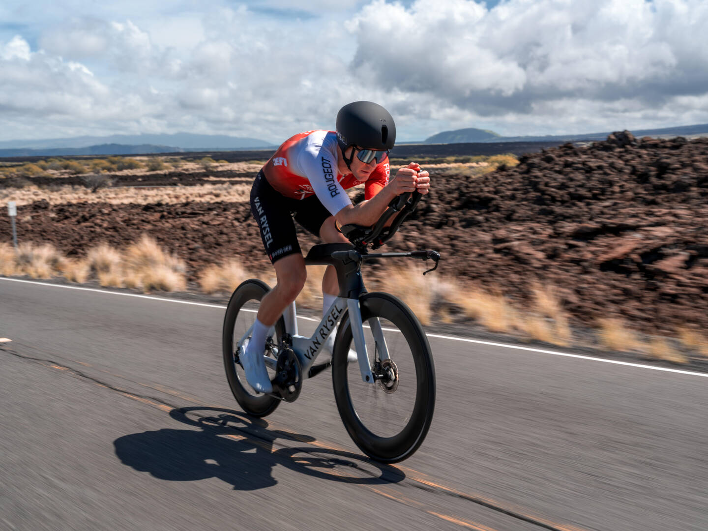 VAN RYSEL XCR TRI ULTEGRA Di2 White Image