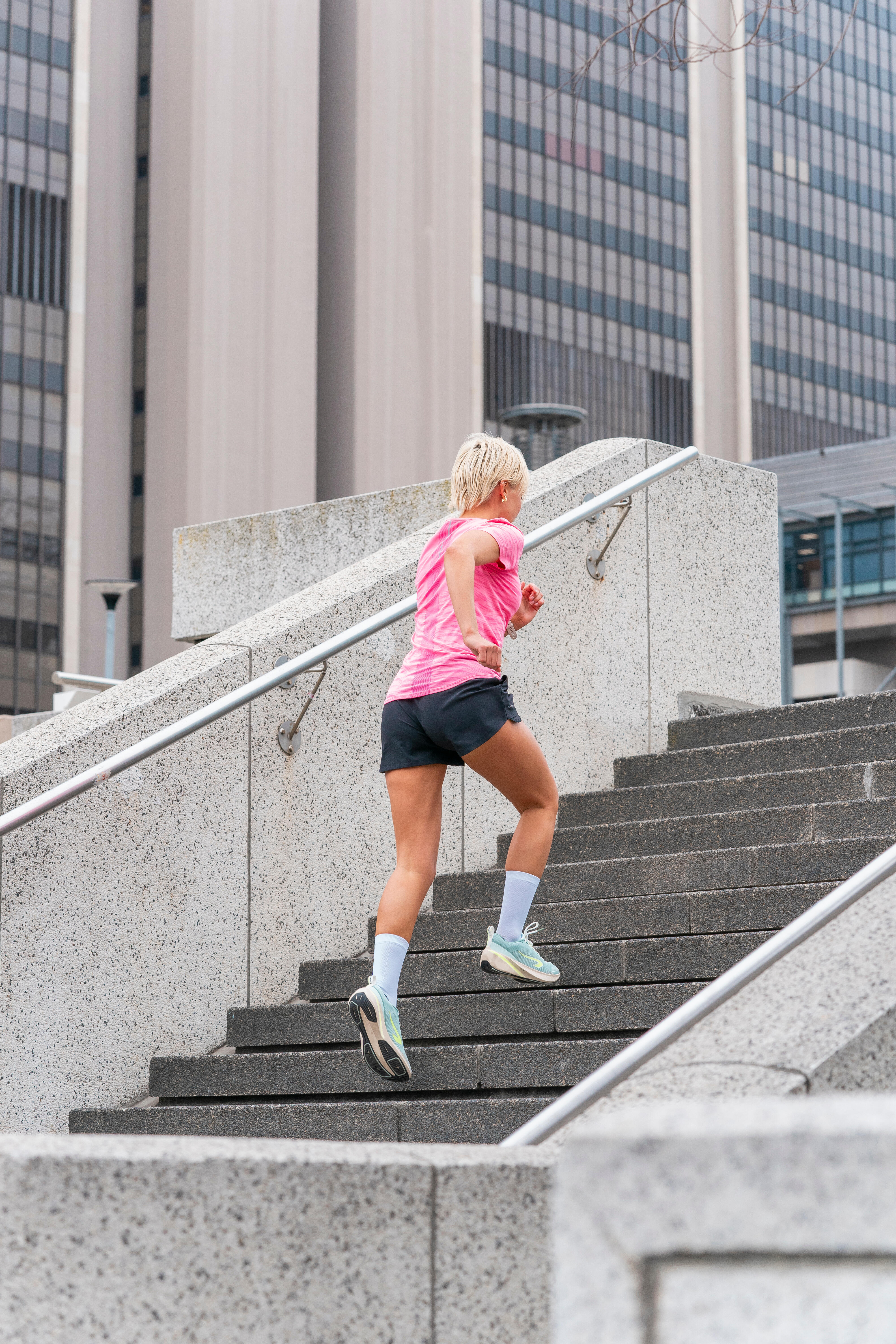 T-shirt de course et en sentier sans couture femme - Run 500 Confort rose - KIPRUN