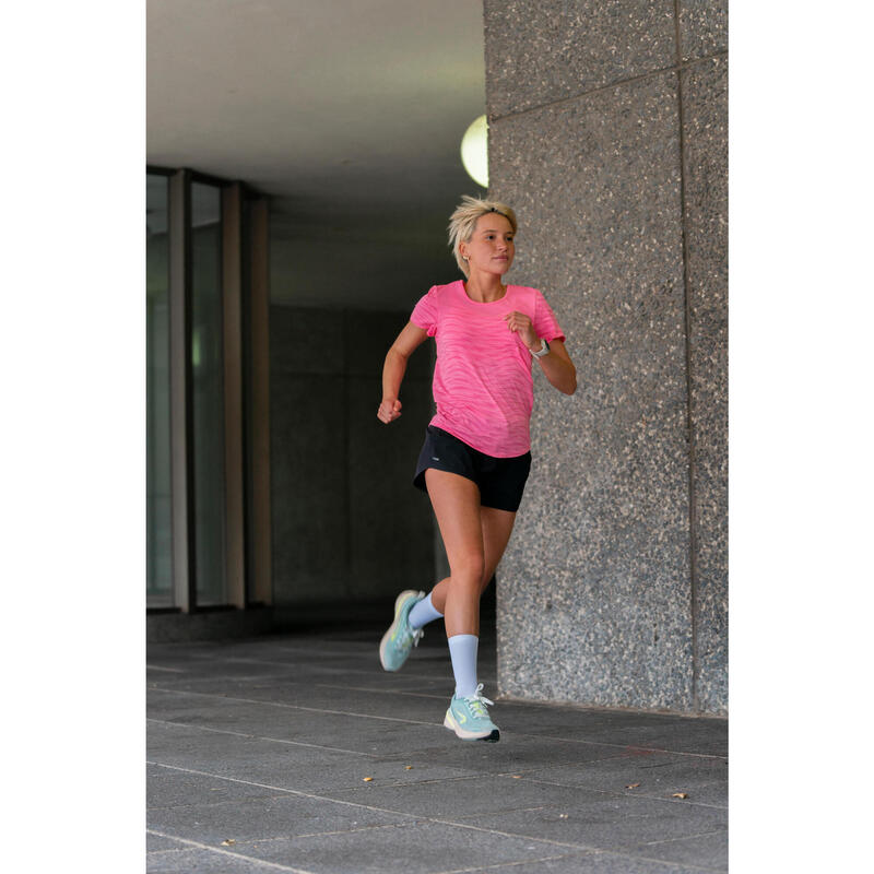 T-shirt running & trail sans couture femme - kiprun run 500 confort rose