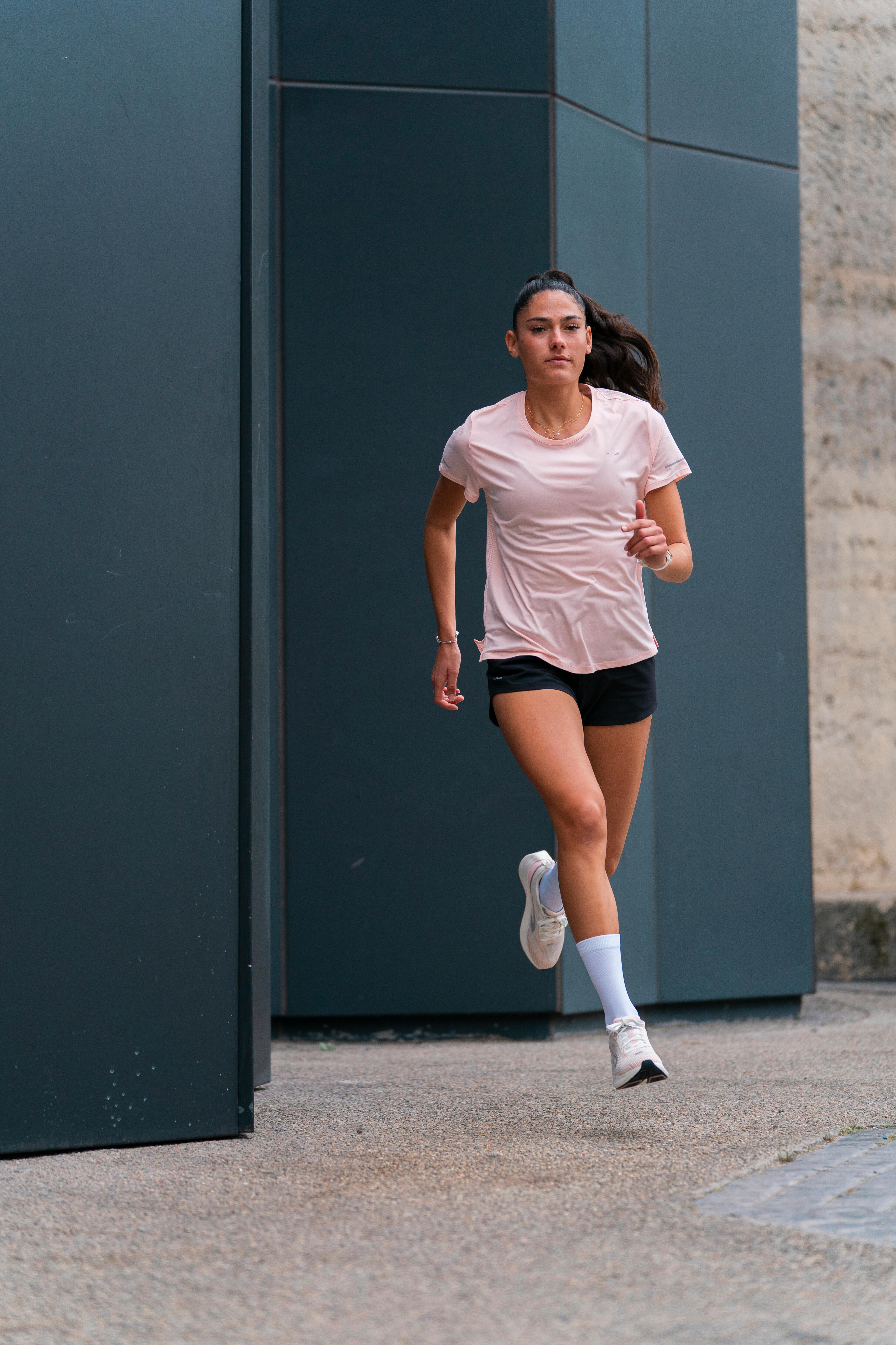 Short de course respirant femme, Run 500 Dry - KIPRUN