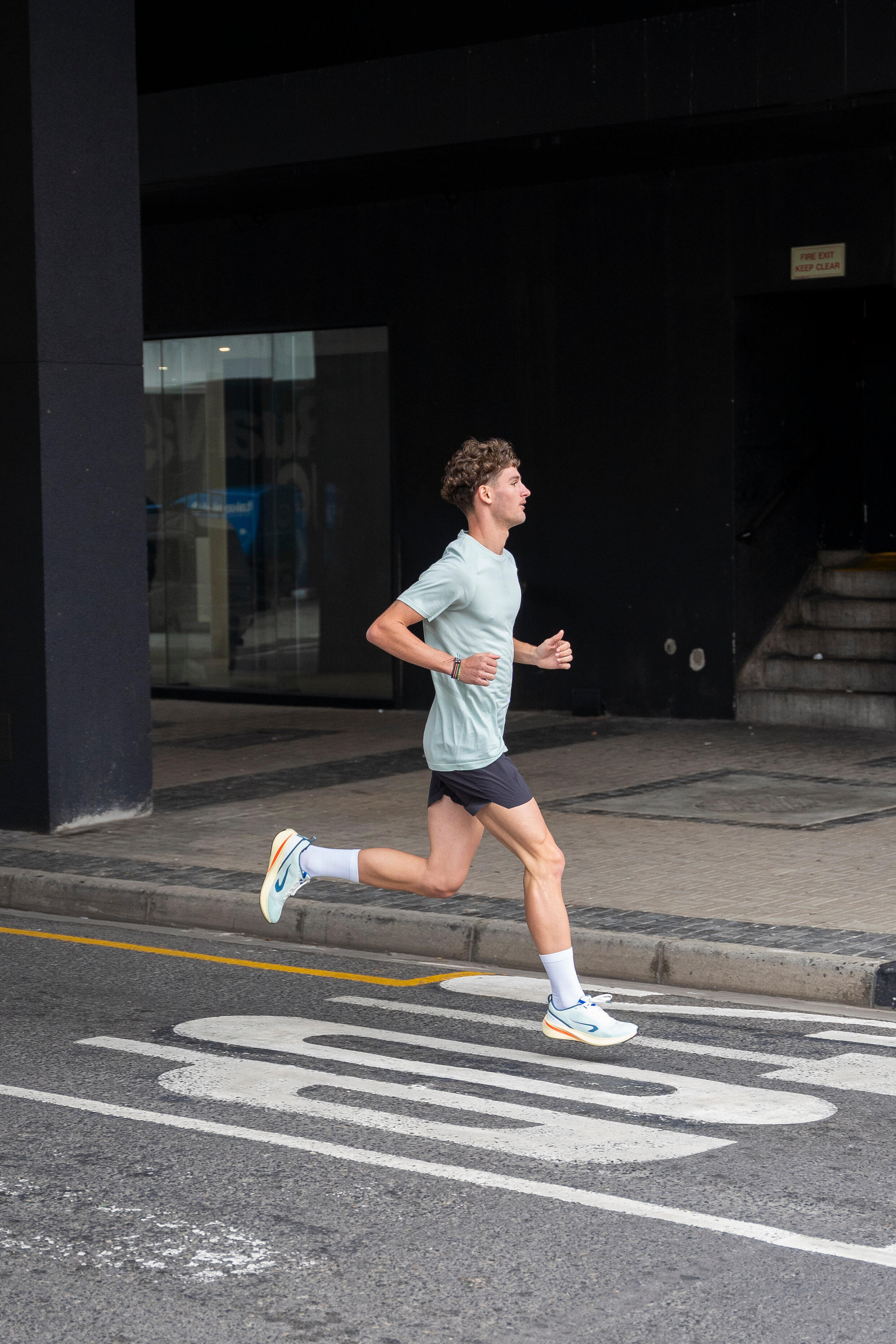 Laufschuhe Herren - Kiprun Cushion 500 Weiss Beige 9/10