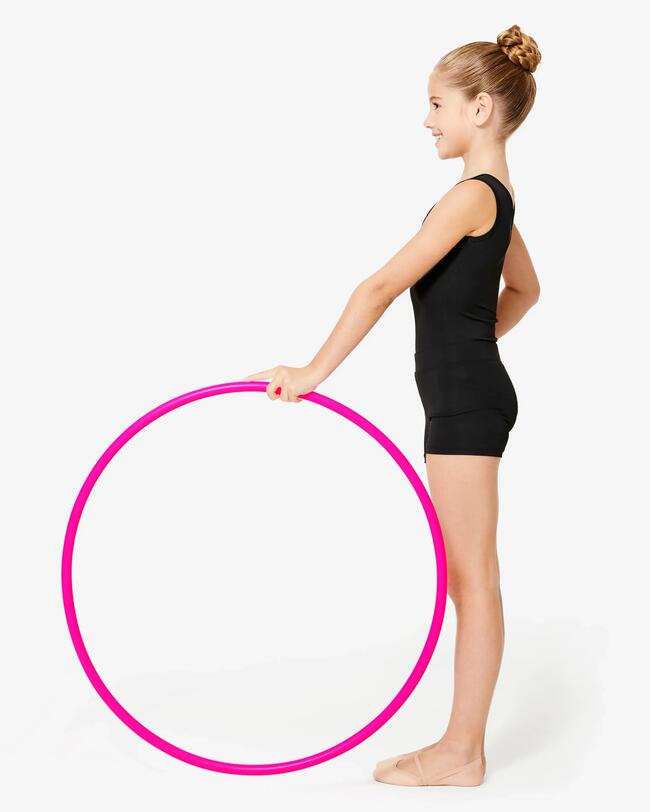Ein pinker Gymnastikreifen.
