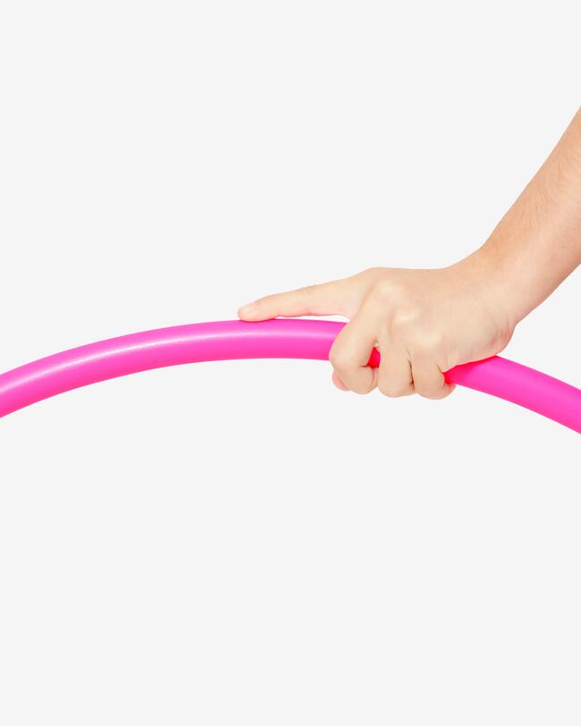 Ein pinker Gymnastikreifen.
