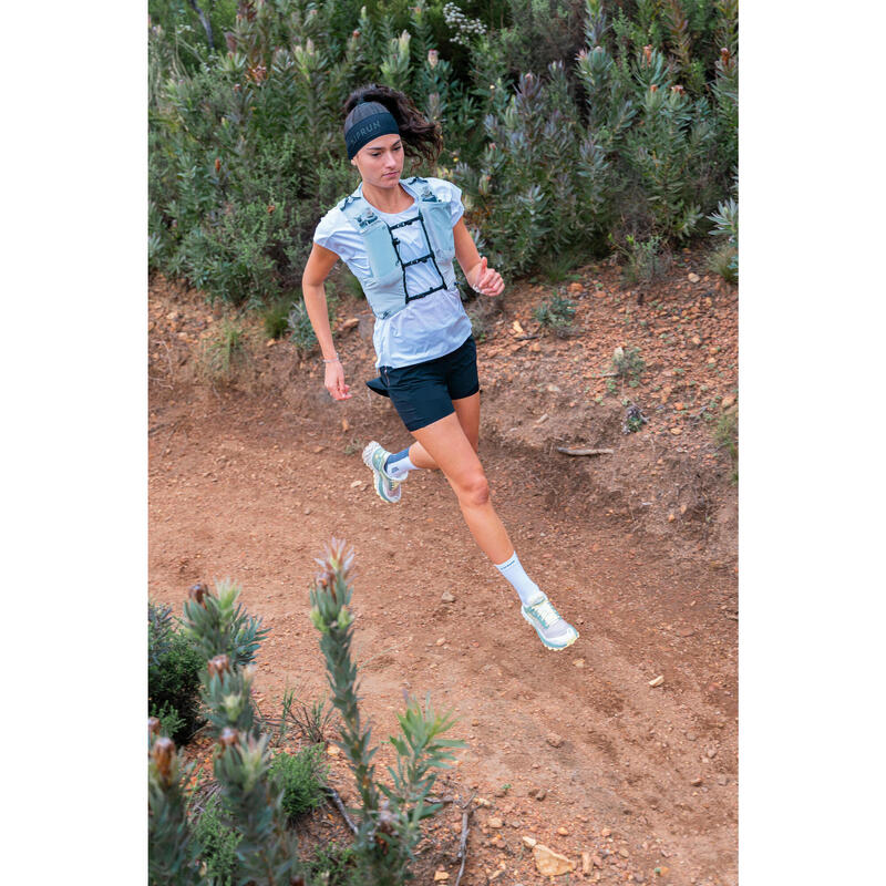 Sac trail running 10l mixte gris vendu avec poche à eau 1L - KIPRUN BAG 900