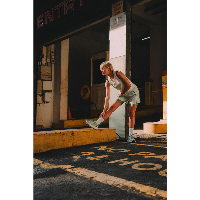 Șort respirant 2 în 1 Alergare Jogging KIPRUN Run 500 Dry Verde Damă