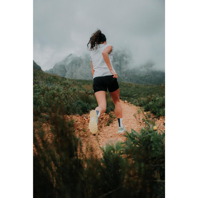 Chaussures de Trail Running pour femme, Kiprun MT Cushion 2 Vert Jaune