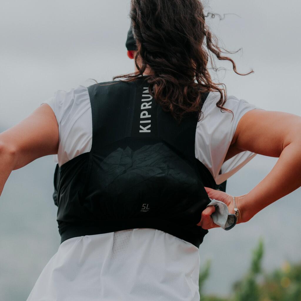 Gilet trail running compétition porte flasques Mixte - KIPRUN veste 5L noir
